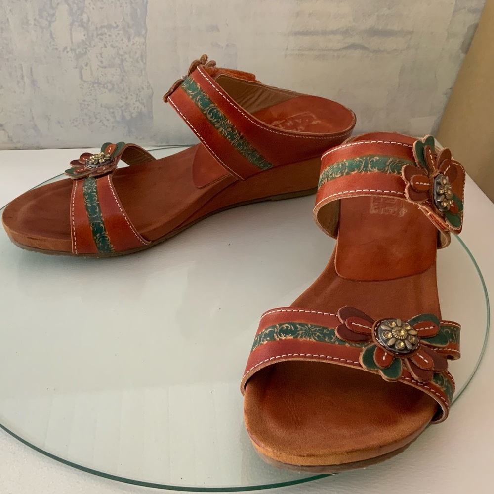 Springstep L’Artiste orange and green sandals size 40.